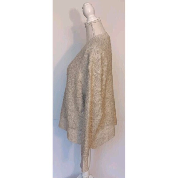 Broadway 38 Beige Boxy Polyester Wool Blend Cozy Warm Crew Neck Sweater Size M/L - Picture 3 of 9